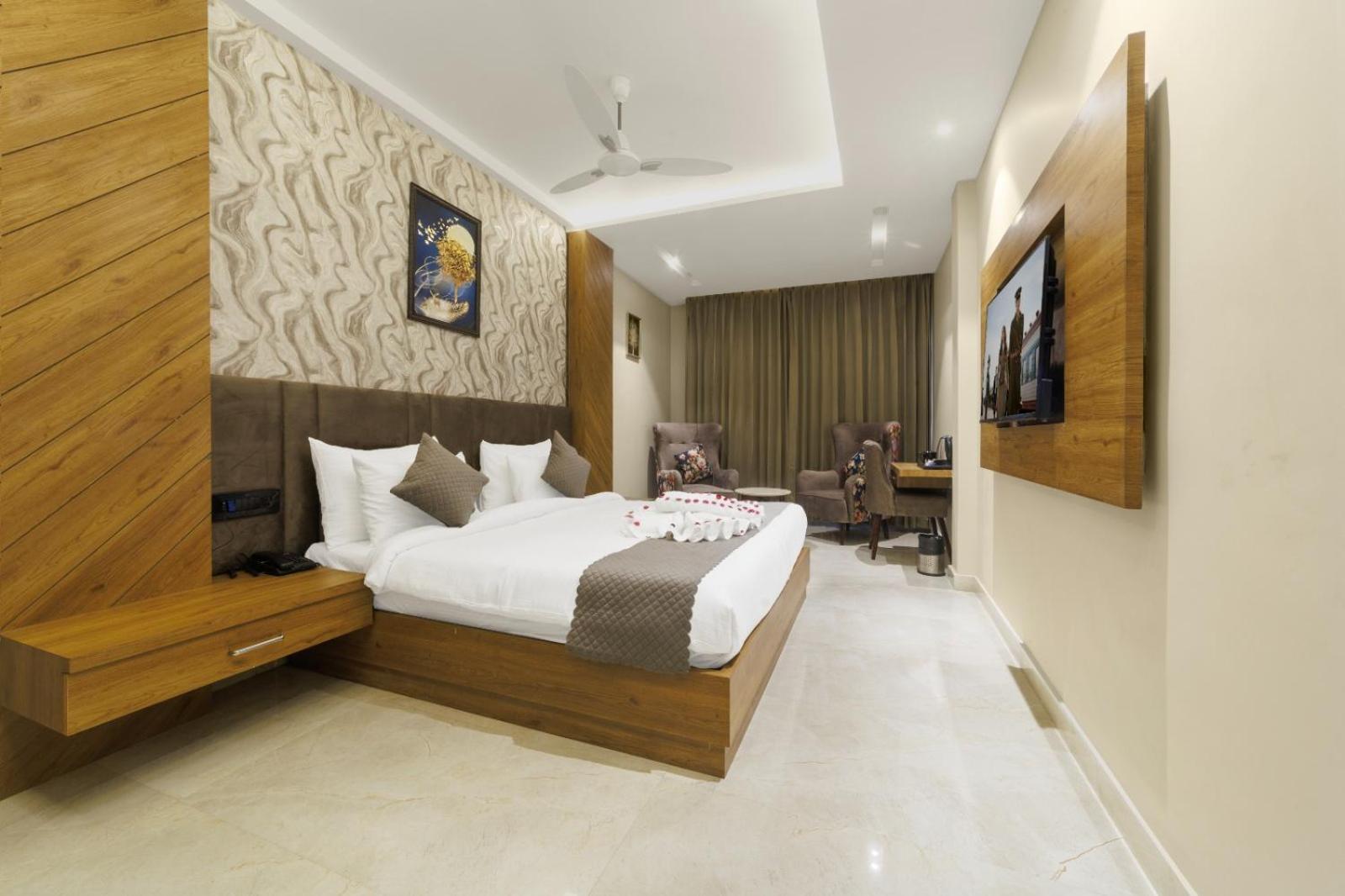 Hotel Golden Peacock Харидвар Экстерьер фото